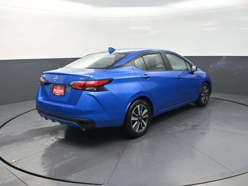 Used 2024 Nissan Versa SV FWD image 8