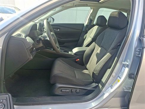 Used 2023 Honda Accord EX image 13