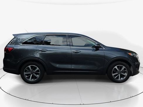 Used 2020 Kia Sorento FWD V6 image 4
