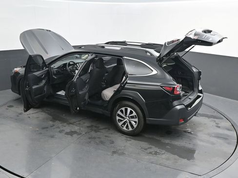Used 2024 Subaru Outback Premium image 45