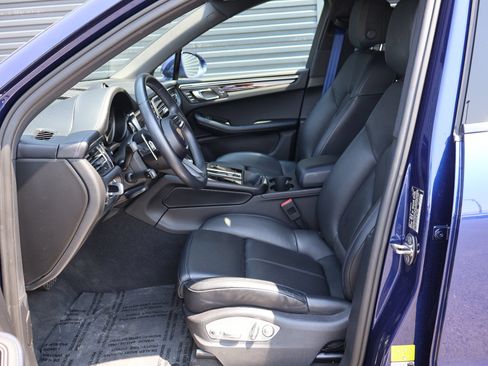 Certified 2024 Porsche Macan S w/ Premium Plus Package AWD/4WD image 5