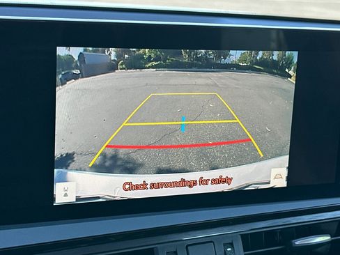 Used 2024 Lexus ES 350 w/ Premium Package FWD image 19