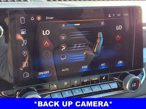 Used 2024 Chevrolet Colorado LT w/ LT Convenience Package II image 11