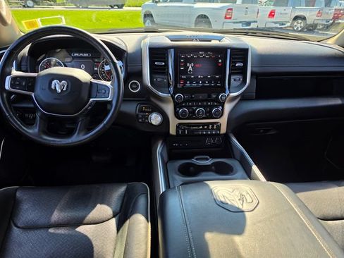 Used 2019 RAM 1500 Laramie AWD/4WD image 12