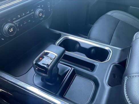 Used 2024 Chevrolet Silverado 1500 LTZ AWD/4WD image 13