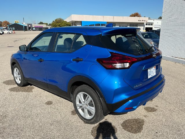 Used 2024 Nissan Kicks S w/ Interior Electronics Package FWD image 3