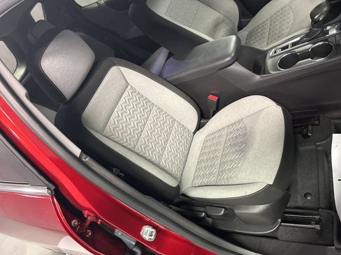 Used 2024 Chevrolet Equinox LT w/ LPO, Floor Liner Package FWD image 24