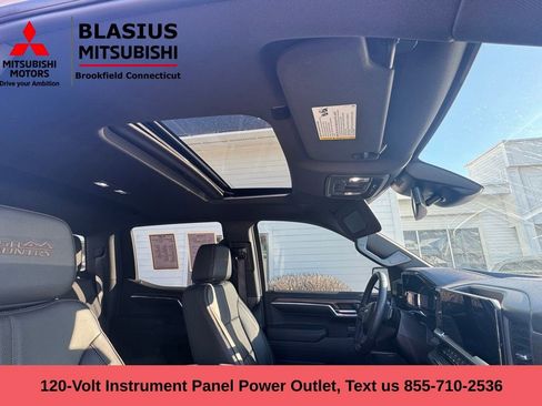 Used 2023 Chevrolet Silverado 1500 High Country w/ High Country Premium Package image 39