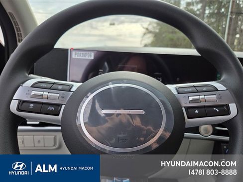 New 2026 Hyundai Tucson SE image 23