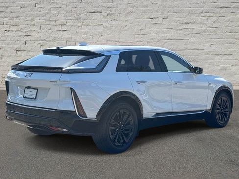 Used 2024 Cadillac Lyriq Luxury RWD image 27