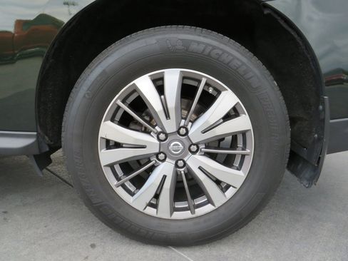 Used 2018 Nissan Pathfinder SV w/ SV All Weather Package image 54