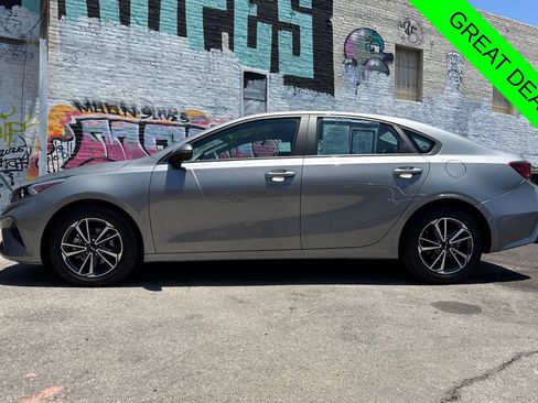 Used 2023 Kia Forte LXS FWD image 7