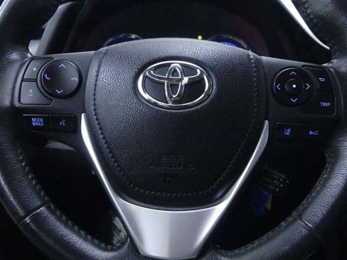 Used 2019 Toyota Corolla SE image 18
