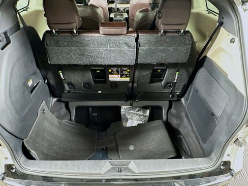 Certified 2023 Toyota Sienna Platinum AWD/4WD image 21