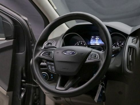 Used 2018 Ford Focus SE image 14