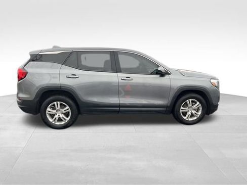 Used 2018 GMC Terrain SLE image 8