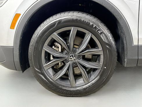 Certified 2023 Volkswagen Tiguan SE AWD/4WD image 29