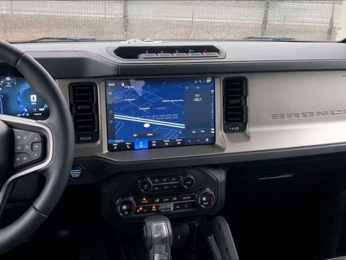New 2026 Ford Bronco Outer Banks w/ Sasquatch Package image 7