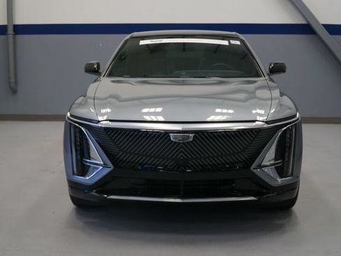 Certified 2024 Cadillac Lyriq Tech w/ Driver Assist Package AWD/4WD image 10