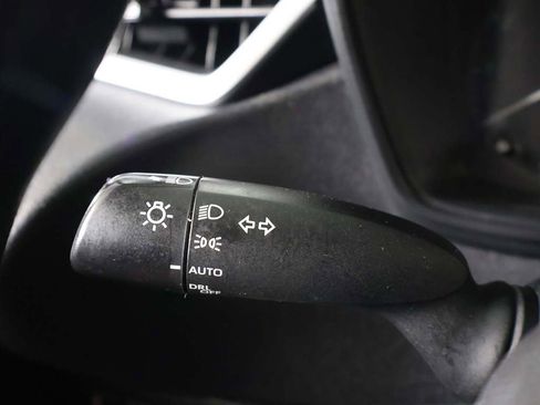 Used 2023 Toyota Corolla LE image 33