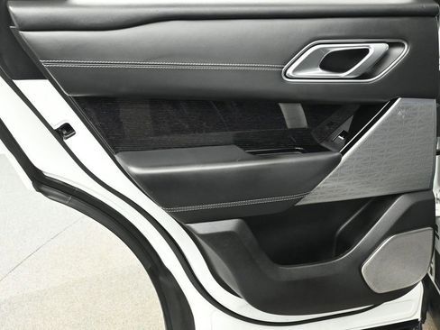 Used 2018 Land Rover Range Rover Velar R-Dynamic HSE image 14