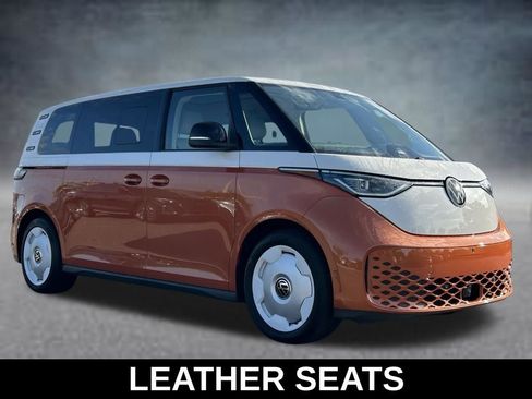 Used 2025 Volkswagen ID. Buzz 1st Edition AWD/4WD image 7