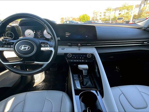 Used 2024 Hyundai Elantra Limited FWD image 13