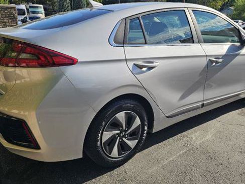 Used 2017 Hyundai Ioniq SEL FWD image 5