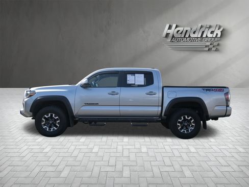 Used 2022 Toyota Tacoma TRD Off-Road w/ TRD Premium Off Road Package image 6