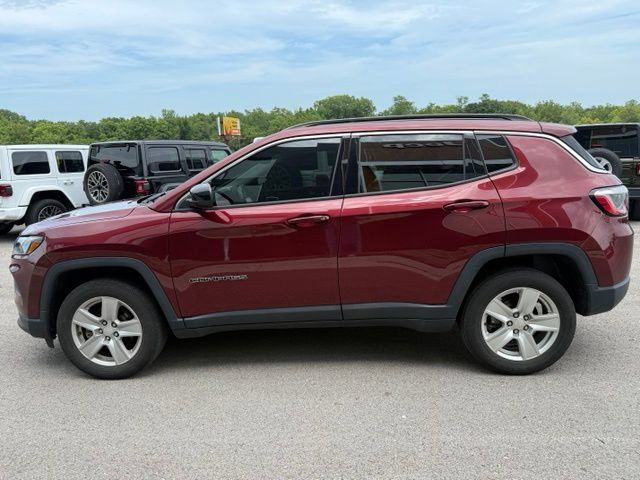 Used 2022 Jeep Compass Latitude w/ Convenience Group AWD/4WD image 6