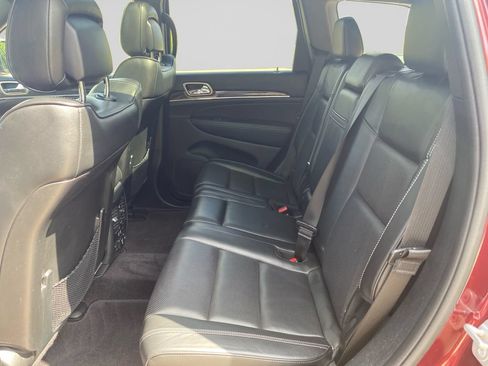 Certified 2016 Jeep Grand Cherokee Overland AWD/4WD image 19