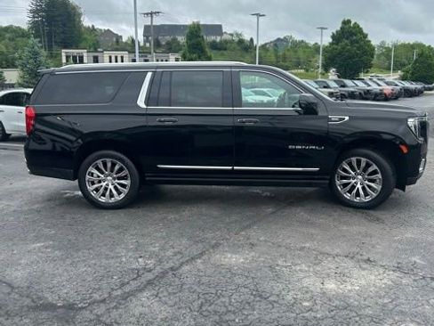 Used 2022 GMC Yukon XL Denali AWD/4WD image 6