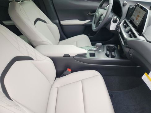 New 2026 Lexus UX 300h FWD image 6