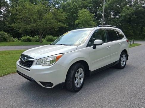 Used 2015 Subaru Forester 2.5i Premium AWD/4WD image 2