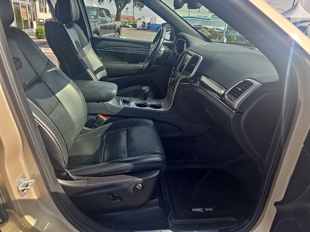 Used 2015 Jeep Grand Cherokee Overland AWD/4WD image 16