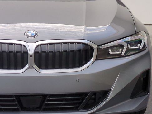 New 2026 BMW 330i xDrive Sedan w/ Premium Package AWD/4WD image 6