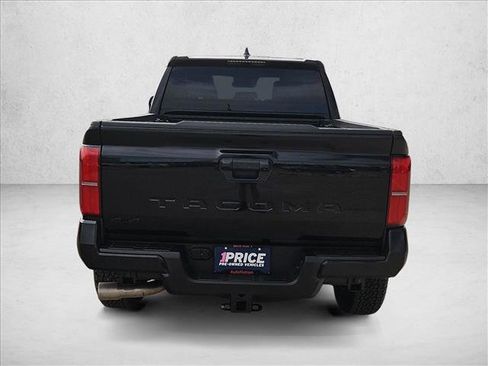 Used 2025 Toyota Tacoma TRD Off-Road image 6