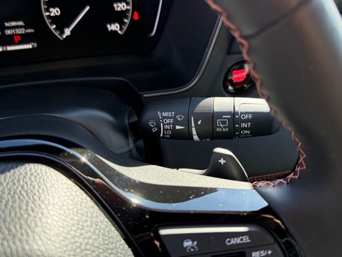 Certified 2025 Honda Pilot TrailSport image 26