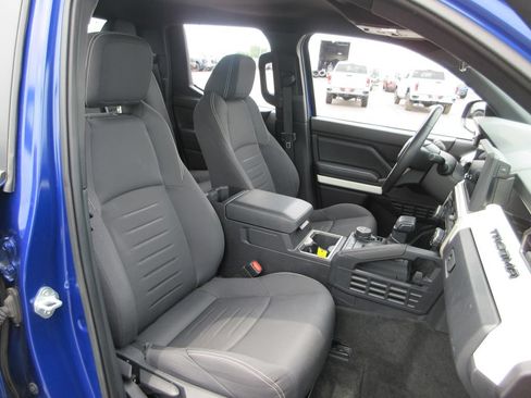 Used 2024 Toyota Tacoma TRD Off-Road AWD/4WD image 21