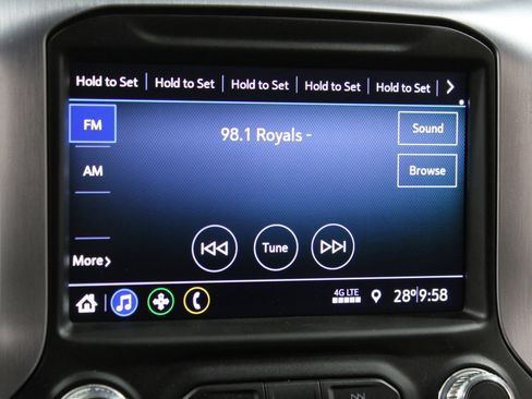 Used 2020 GMC Sierra 1500 SLE w/ SLE Value Package image 11