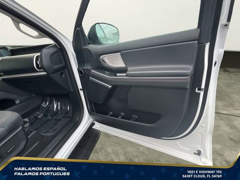 Used 2025 Ford Expedition Max Active AWD/4WD image 39
