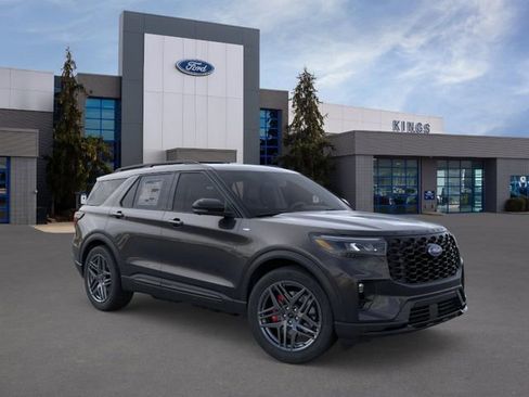 New 2026 Ford Explorer ST-Line w/ ST-Line Street Pack AWD/4WD image 7