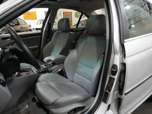 Used 2003 BMW 330i Sedan RWD image 19