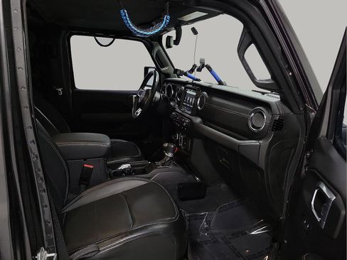 Used 2022 Jeep Wrangler Unlimited Sahara w/ Dual Top Group image 11