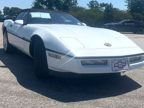 Used 1989 Chevrolet Corvette Convertible RWD image 9