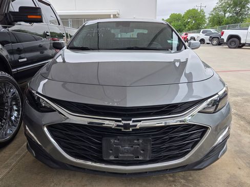 Used 2024 Chevrolet Malibu RS FWD image 2