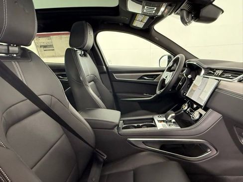 Used 2025 Jaguar F-PACE R-Dynamic S image 36
