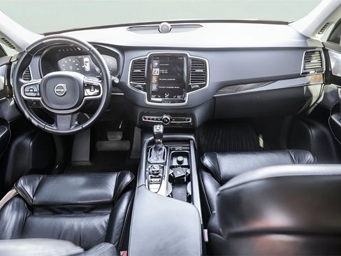 Used 2017 Volvo XC90 T6 Momentum w/ Vision Package image 29