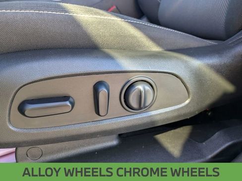 Used 2023 Chevrolet Blazer LT image 16