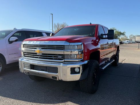 Used 2015 Chevrolet Silverado 2500 LTZ w/ Duramax Plus Package AWD/4WD image 2